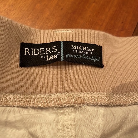 LEE MID RISE SKIMMER SHORTS - Picture 2 of 9